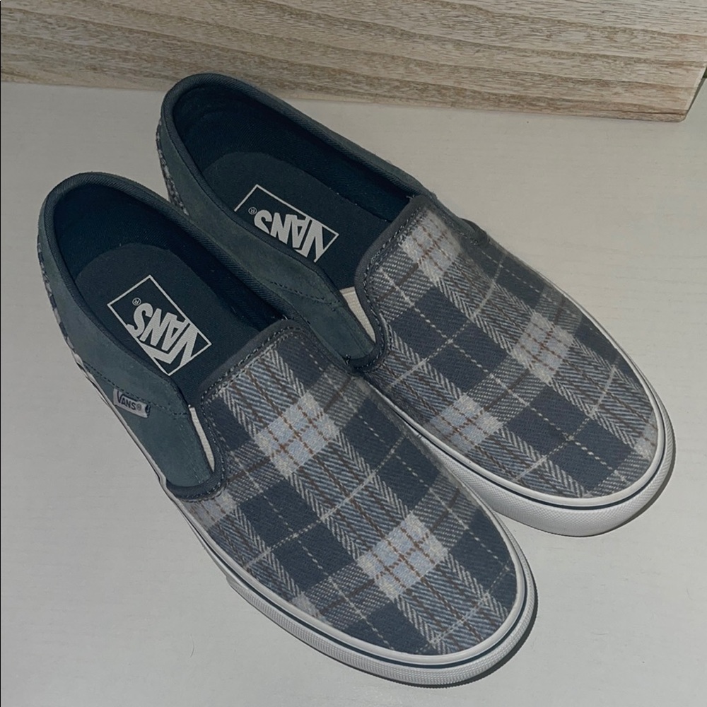 BNIB Vans Plaid Mix Dark Grey Asher Platform Sneakers
